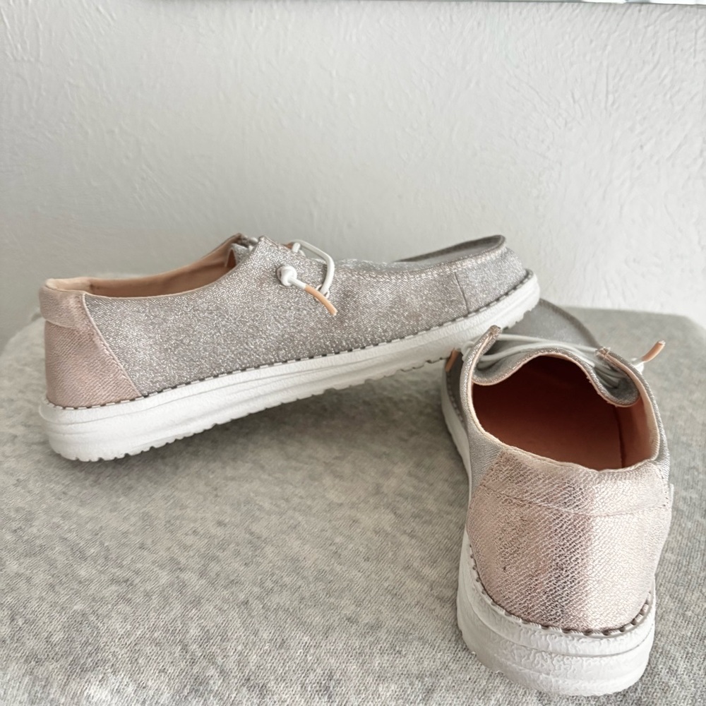HEYDUDE WENDY METALLIC SPARKLE CASUAL SHOES sz 8 Women’s EUC - Picture 5 of 9